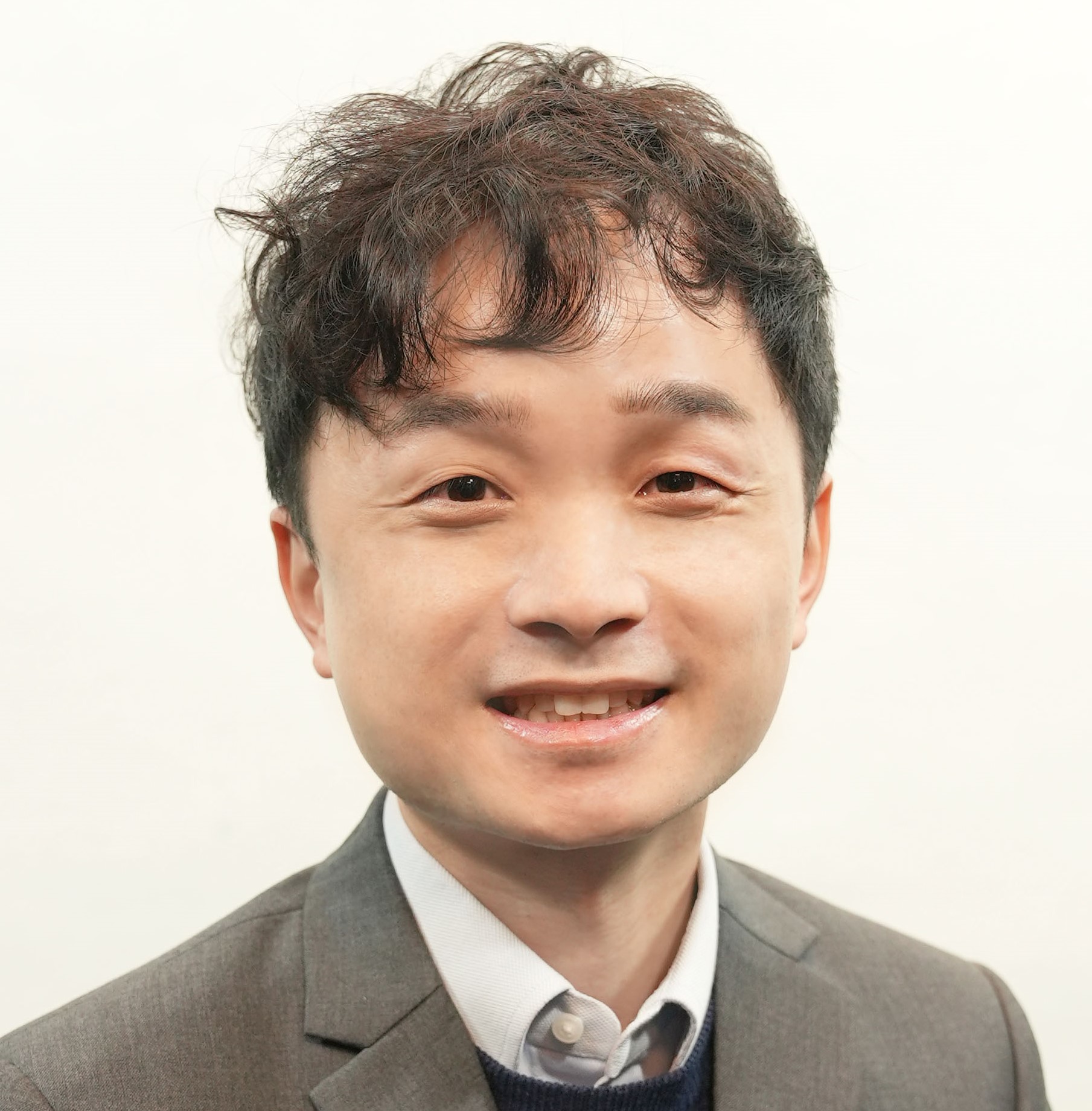 Dr Albert LEE Kwing Lok